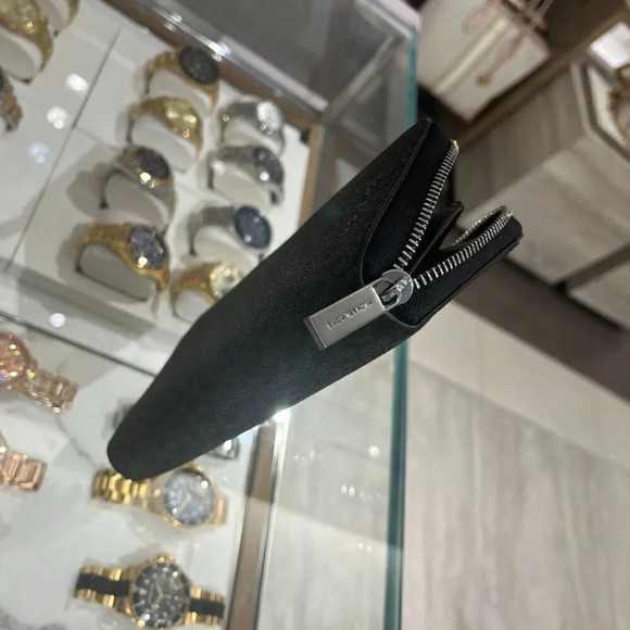 Michael Kors Men's Logo Printed Tech Zip Around Wallet 36U9MCRE3B BLACK - Picture 9 of 9